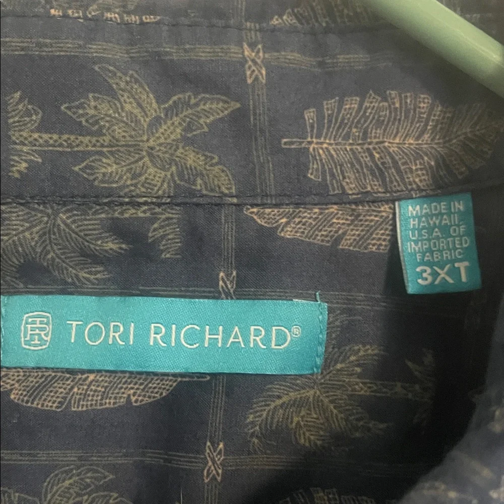 Tori Richard Navy and Beige Patterned Shirt - Picture 2 of 3